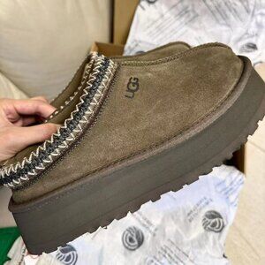 UGG Tazz Platform Shearling Lined Slipper